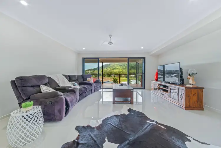 7 Scenic Ridge Drive, Cannonvale QLD 4802