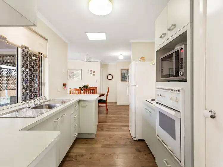 11 Pomona Street, Brighton QLD 4017