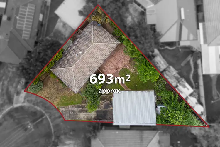 Second view of Homely house listing, 18 Sedgefield Place, Craigieburn VIC 3064