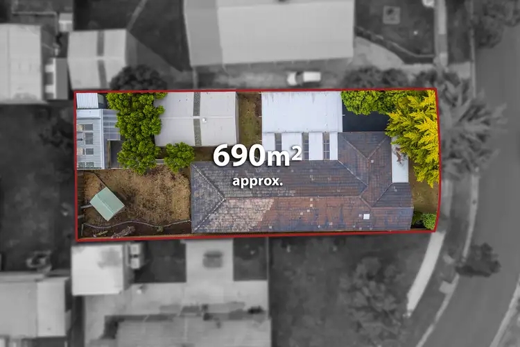 Second view of Homely house listing, 3 Chinnock Court, Craigieburn VIC 3064