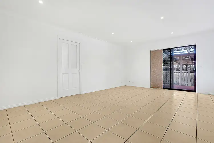 Sixth view of Homely house listing, 3 Chinnock Court, Craigieburn VIC 3064