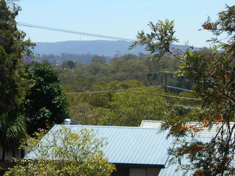 11 Carlyle Street, Seventeen Mile Rocks QLD 4073