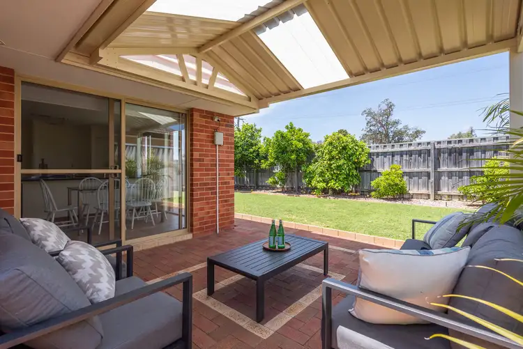 1/4 Wittenoom Road, High Wycombe WA 6057
