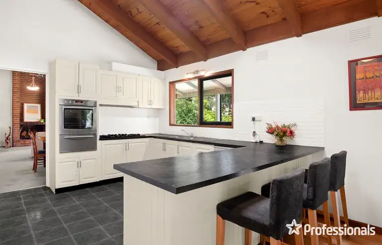 Fifth view of Homely house listing, 34 Priestley Crescent, Mount Evelyn VIC 3796