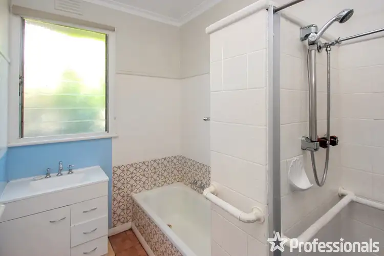 Fifth view of Homely house listing, 3 Barr Street, Maryborough VIC 3465