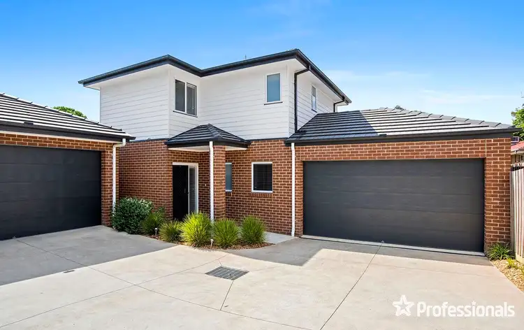 2/11 Glen View Road, Mount Evelyn VIC 3796