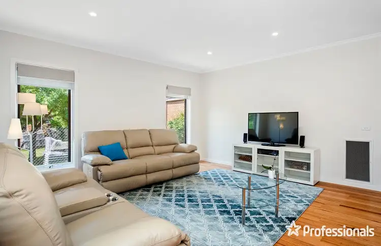 Fourth view of Homely house listing, 2/11 Glen View Road, Mount Evelyn VIC 3796