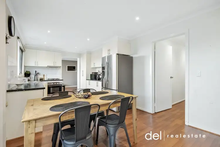 Fourth view of Homely house listing, 5 Goldsmith Close, Endeavour Hills VIC 3802