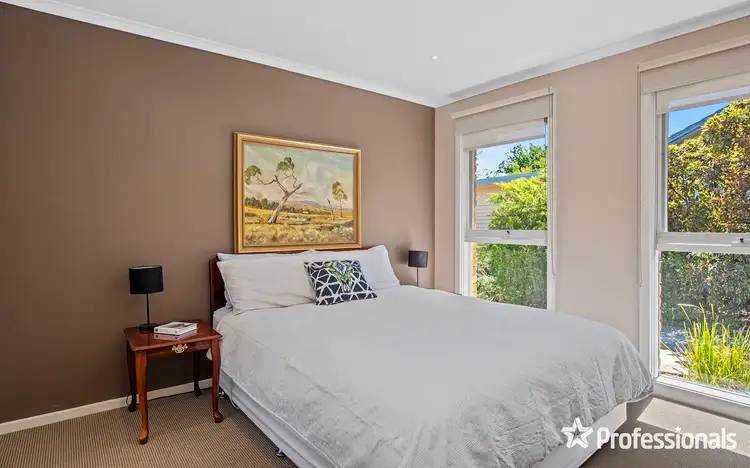 Fifth view of Homely house listing, 28 Swinburne Avenue, Mooroolbark VIC 3138