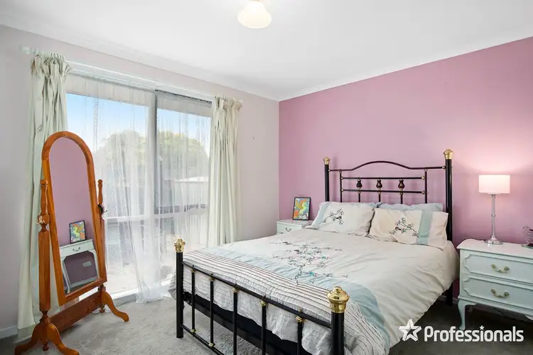 Fifth view of Homely house listing, 3 Honeysuckle Walk, Croydon South VIC 3136