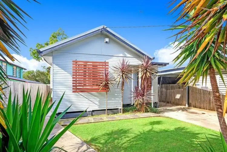 82 Adams Street, Deagon QLD 4017