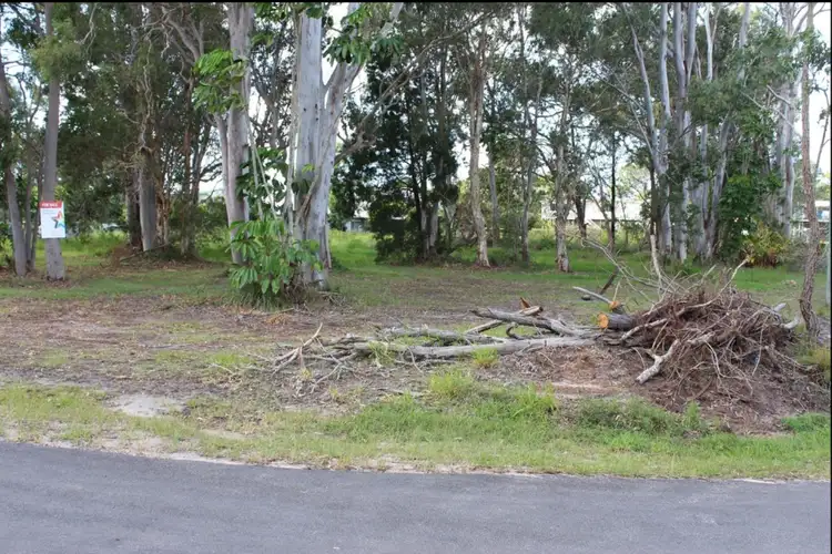 37 Hamilton Parade, Macleay Island QLD 4184
