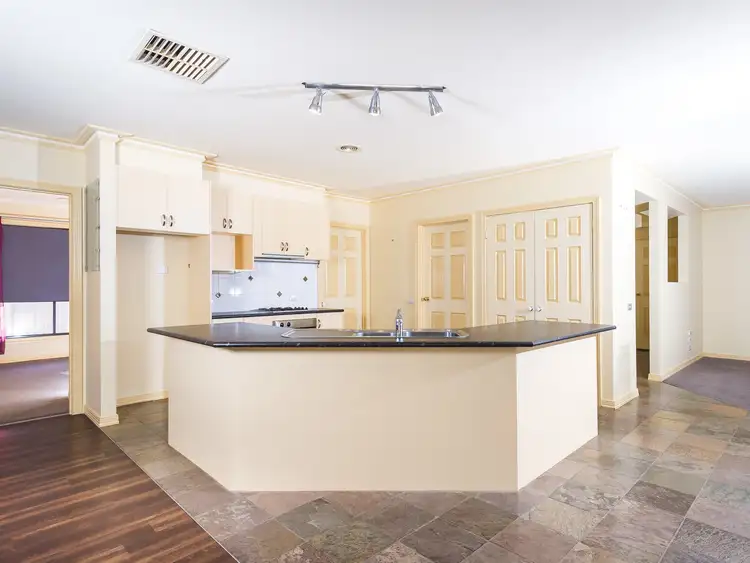 Seventh view of Homely house listing, 2 Page Court, Shepparton VIC 3630