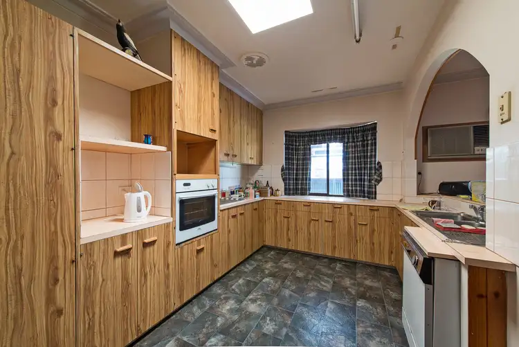 Fifth view of Homely house listing, 22 Douglas Avenue, Swan Hill VIC 3585