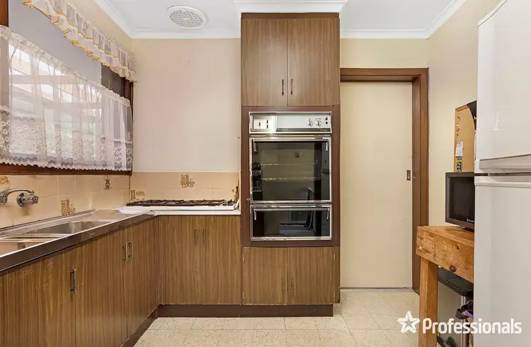 Sixth view of Homely house listing, 19 Zina Grove, Mooroolbark VIC 3138