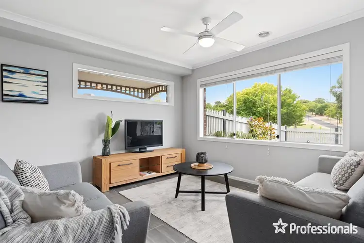 Fifth view of Homely house listing, 10 Kameel Drive, Yarra Glen VIC 3775