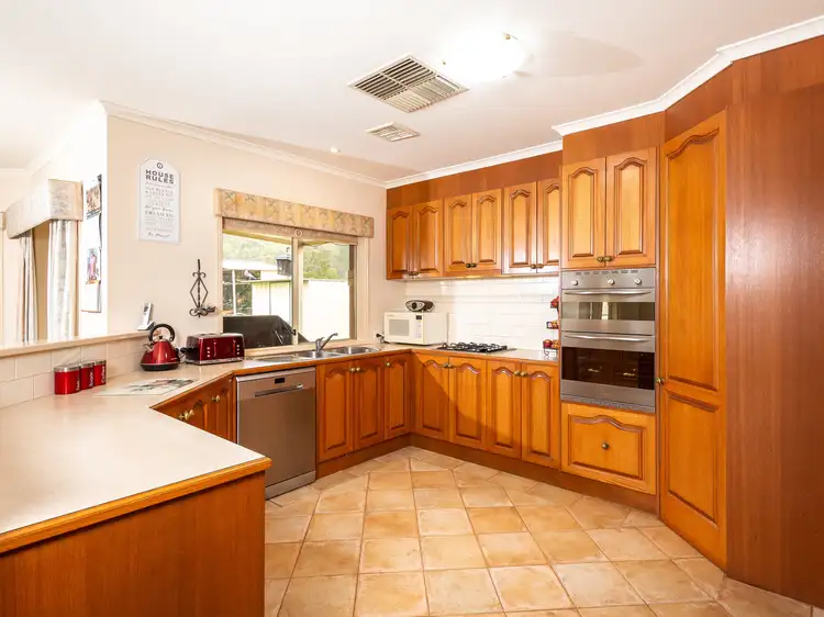 Seventh view of Homely house listing, 5.. Omeo Court, Kialla VIC 3631