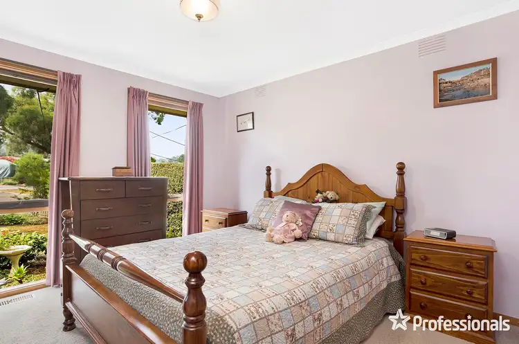 Fifth view of Homely house listing, 7 Rosny Place, Mooroolbark VIC 3138