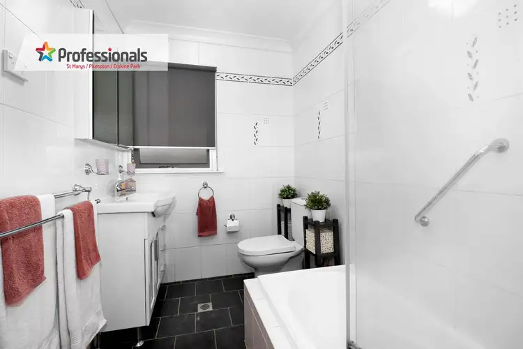 Sixth view of Homely house listing, 25 Marquesa Crescent, Lethbridge Park NSW 2770