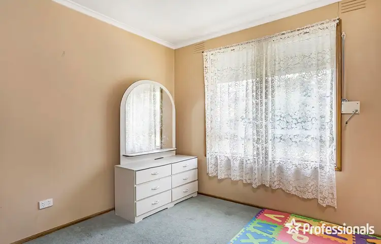 Fifth view of Homely house listing, 32 Winyard Drive, Mooroolbark VIC 3138