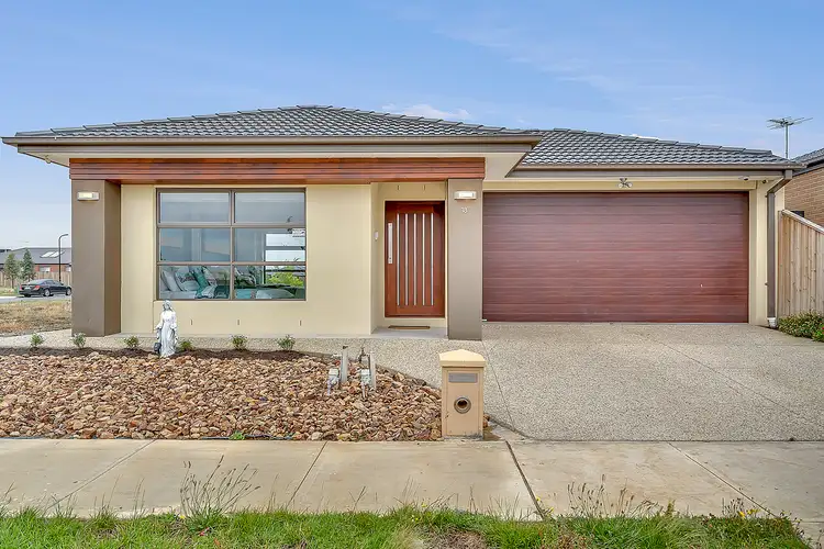 18 Moncton Way, Mickleham VIC 3064