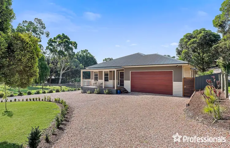 43 Railway Parade, Wandin North VIC 3139