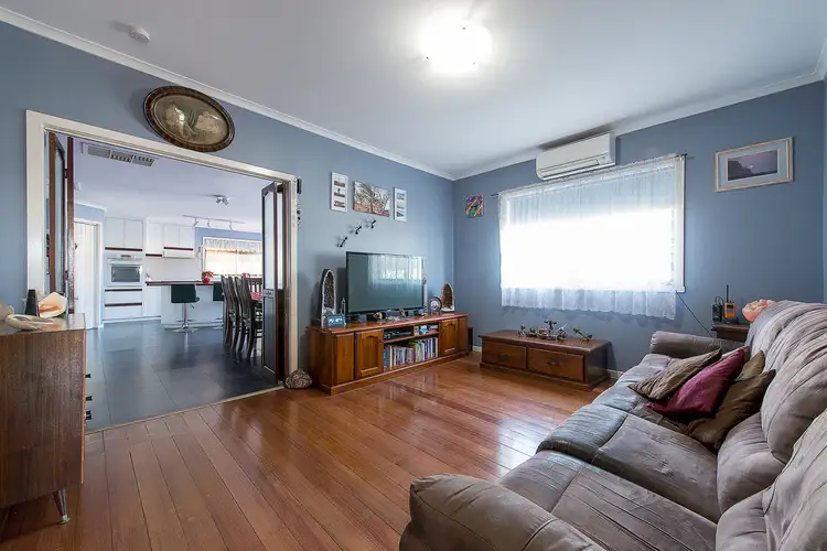8 Station Street, Woorinen South VIC 3588