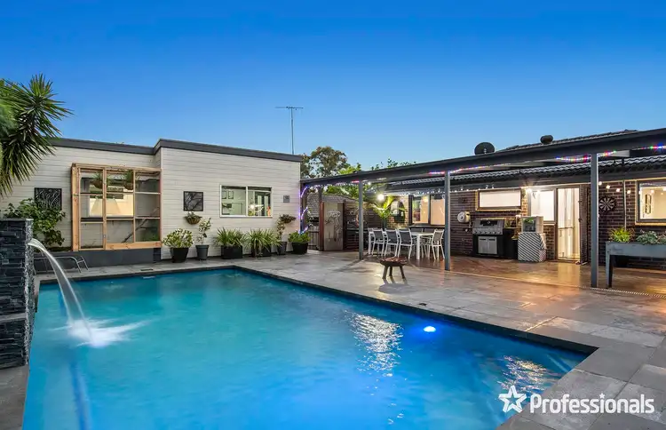 16 Shirley Crescent, Woori Yallock VIC 3139