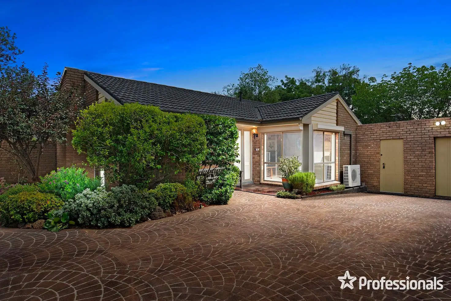 Main view of Homely house listing, 31 Erskine Ridge, Mooroolbark VIC 3138