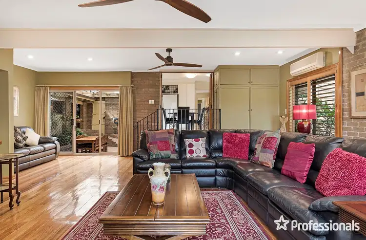 Second view of Homely house listing, 31 Erskine Ridge, Mooroolbark VIC 3138