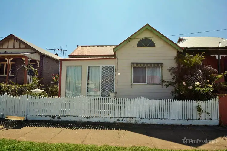 11 Hayley Street, Lithgow NSW 2790