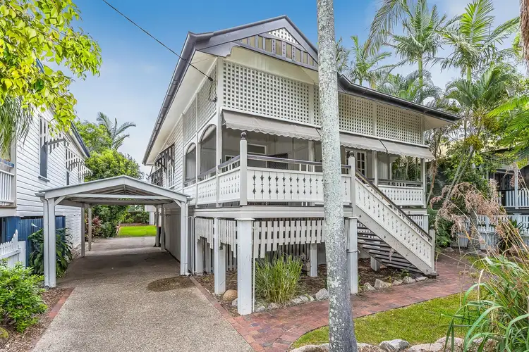 17 Raymond Street, Shorncliffe QLD 4017