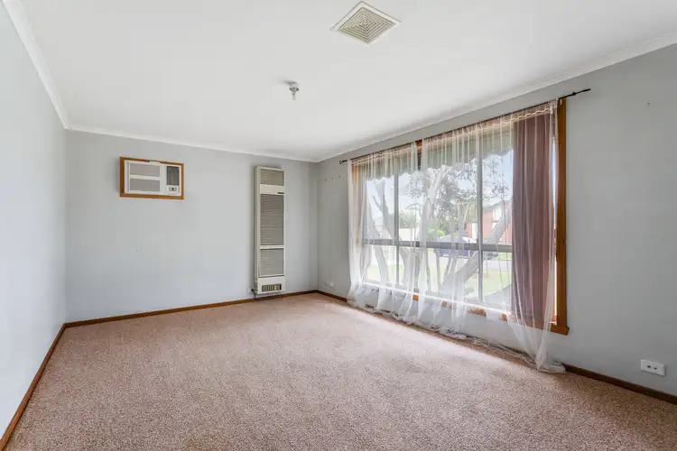 Second view of Homely unit listing, 2/27 Roseberry Avenue, Keilor Downs VIC 3038
