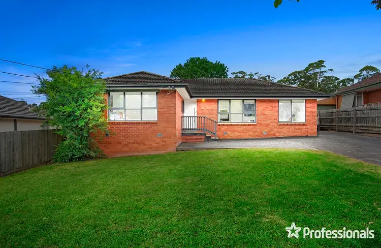 48 Longfellow Avenue, Mooroolbark VIC 3138