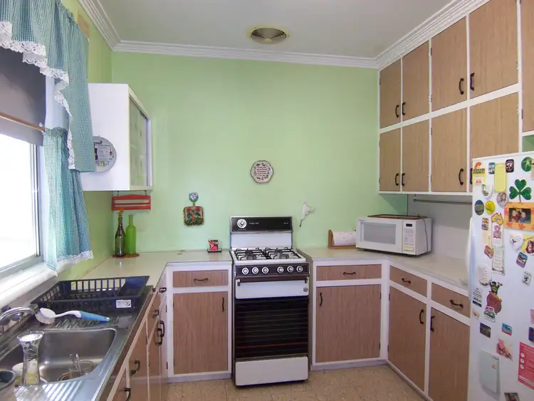 Fourth view of Homely house listing, 2 Martin Court, Kangaroo Flat VIC 3555