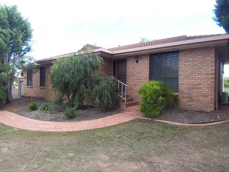 Second view of Homely house listing, 25 Landale Drive, Strathdale VIC 3550