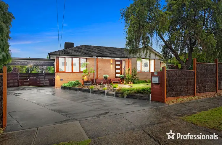 11 Larbert Road, Mooroolbark VIC 3138