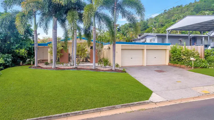 5 Nina Close, Smithfield QLD 4878