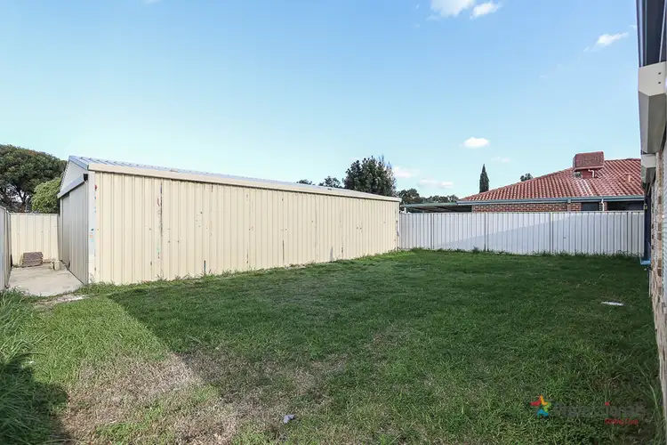 17 Freeduff Drive, Wattle Grove WA 6107