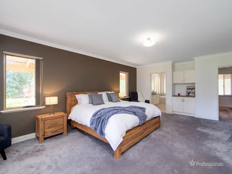 Second view of Homely house listing, 70 Dale Place, Orange Grove WA 6109