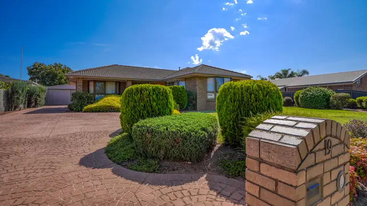 19 John Gray Avenue, Mooroopna VIC 3629