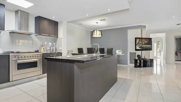 Second view of Homely townhouse listing, 9 Toorak Terrace, Shepparton VIC 3630