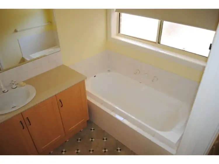 Seventh view of Homely townhouse listing, 2/188 Gladstone Street, Maryborough VIC 3465