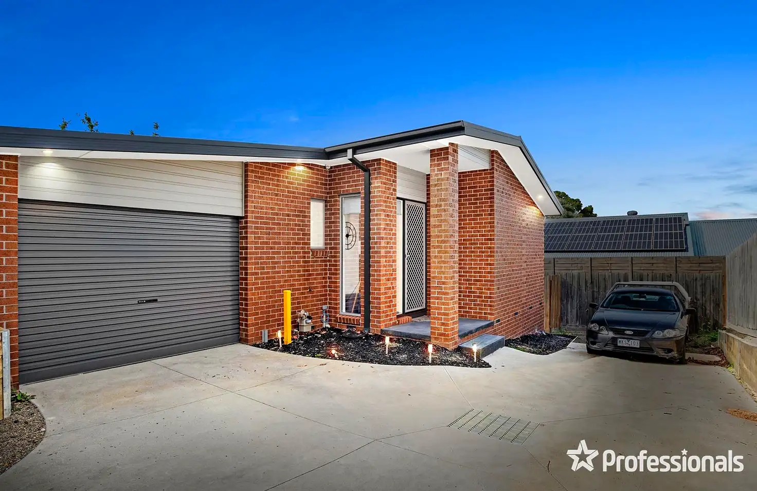 Main view of Homely unit listing, 38a Erskine Ridge, Mooroolbark VIC 3138