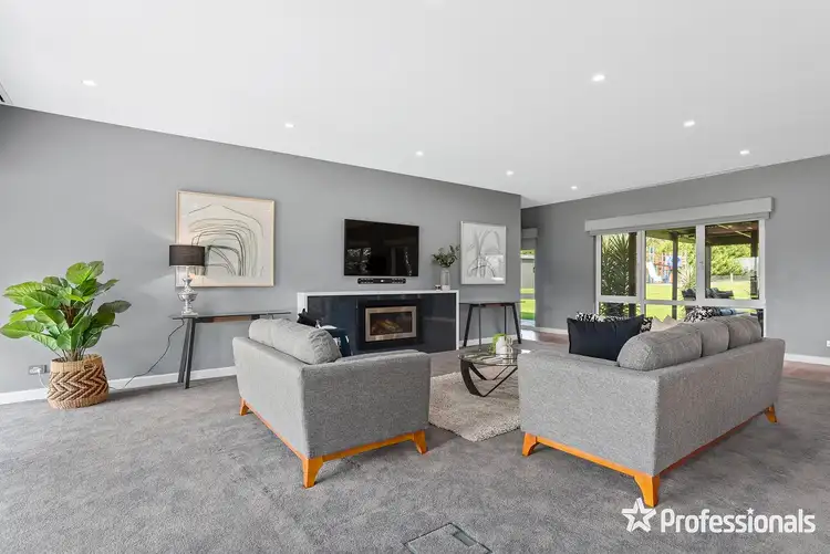 Sixth view of Homely house listing, 2 Jeanette Maree Court, Kilsyth VIC 3137