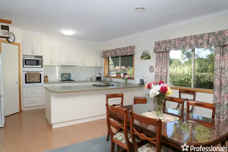 Sixth view of Homely house listing, 7 Valley View Court, Yarra Junction VIC 3797