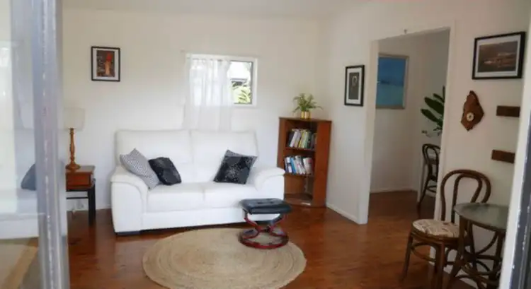 77 Eastbourne Terrace, Macleay Island QLD 4184