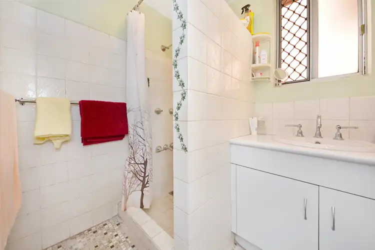 Sixth view of Homely unit listing, 2/124 Victoria Parade, Rockhampton City QLD 4700