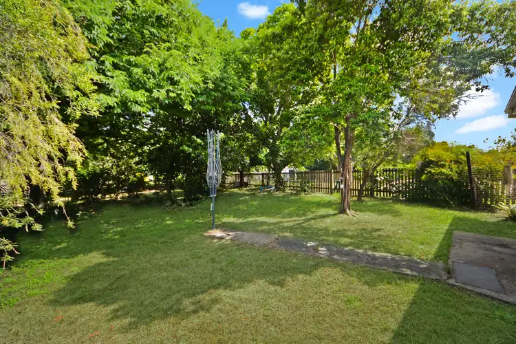 Seventh view of Homely house listing, 260 Elphinstone Street, Koongal QLD 4701
