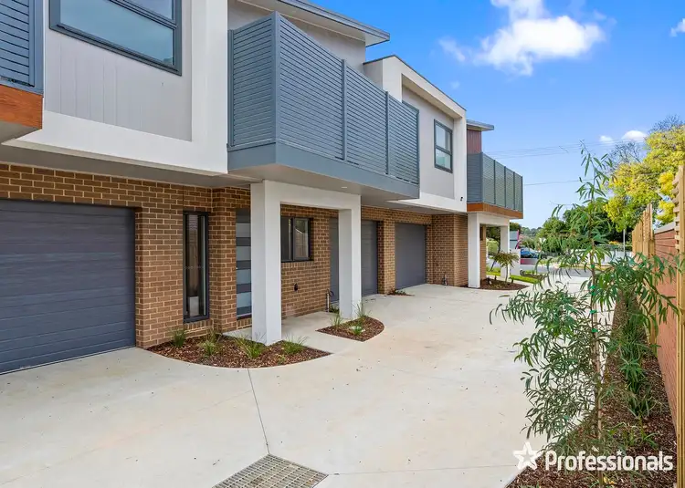 Fourth view of Homely house listing, 2 Travis Close, Lilydale VIC 3140